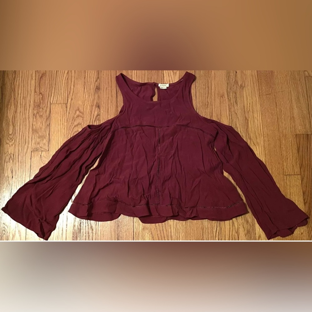 A.MOSS A. MOSS lovers+friends red cold Shoulder long sleeve shirt top Small S